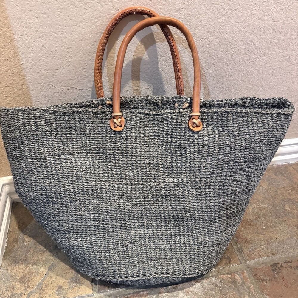 California Market Tote Large Bag Fog Color with Leather Handles NWOT